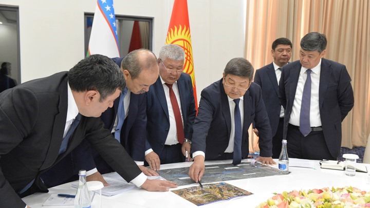 Кыргызстан обсуждает с Узбекистаном проект каскада Чаткальских ГЭС