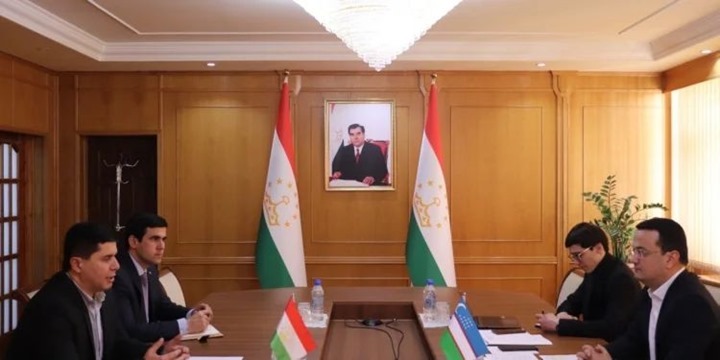 Таджикистан и Узбекистан обсудили строительство двух ГЭС на реке Зарафшан