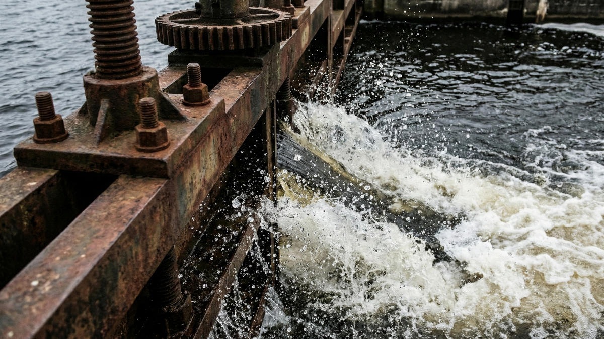 Водный вопрос: 80% стока уходит соседям, но ремонт ГЭС оплатит Кыргызстан